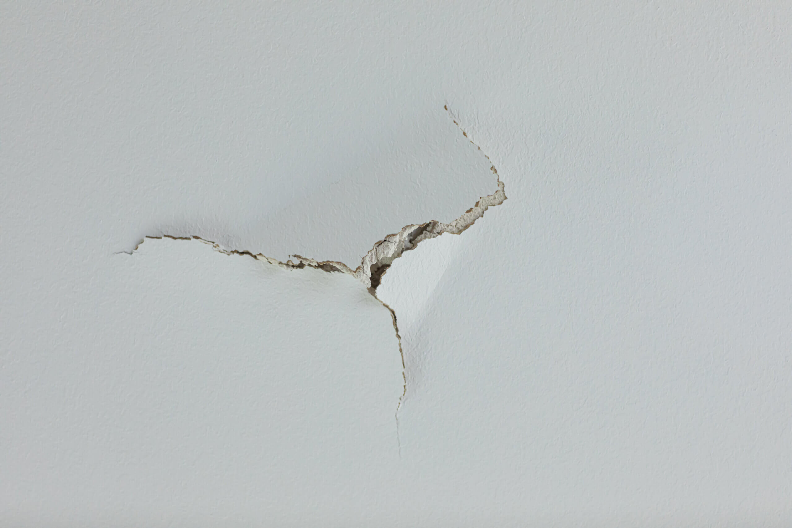 a picture of drywall cracking in a home in Nashville Tennessee
